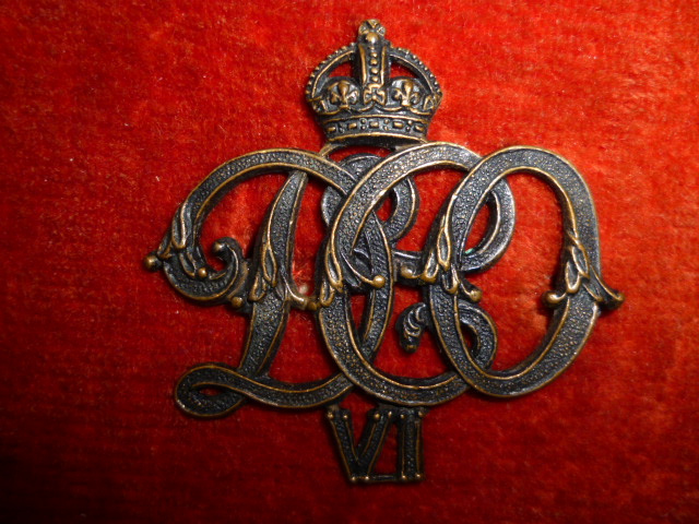 MM43 - 6th Duke of Connaught's Own Rifles Collar Badge